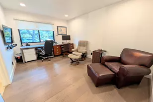3281 Valley Square Ln, San Jose, CA 95117 - Photo 22