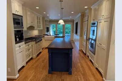 1310 Trinity Dr, Menlo Park, CA 94025 - Photo 2