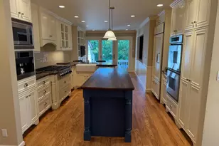 1310 Trinity Dr, Menlo Park, CA 94025 - Photo 2
