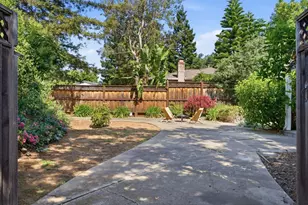 330 S El Monte Ave, Los Altos, CA 94022 - Photo 26