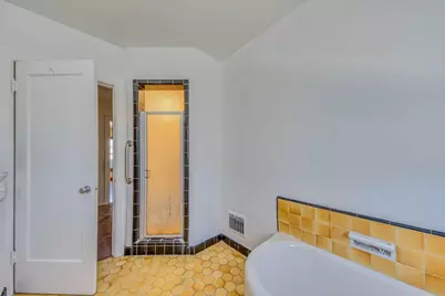 219 Pine St, Salinas, CA 93901 - Photo 22