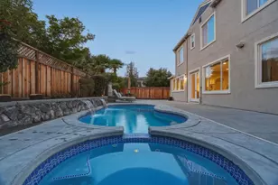 16800 Zinfandel Cir, Morgan Hill, CA 95037 - Photo 76