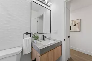 2306 Sunrise Dr, San Jose, CA 95124 - Photo 20