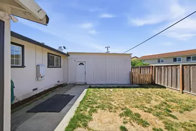 693 Bedivere Dr, San Jose, CA 95127 - Photo 32