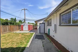 693 Bedivere Dr, San Jose, CA 95127 - Photo 30