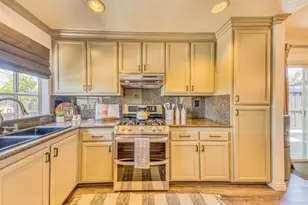 1066 Eagle Dr, Salinas, CA 93905 - Photo 10