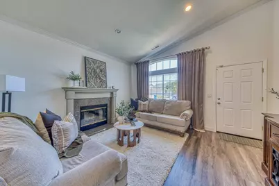 1066 Eagle Dr, Salinas, CA 93905 - Photo 6