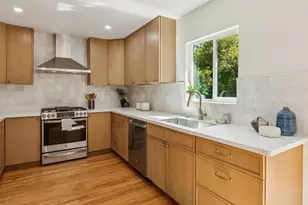 1404 Flores Dr, Pacifica, CA 94044 - Photo 10