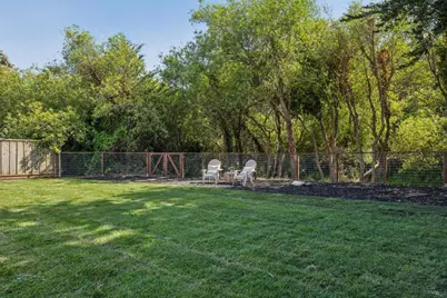 1404 Flores Dr, Pacifica, CA 94044 - Photo 22