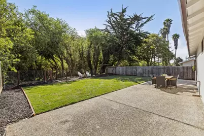 1404 Flores Dr, Pacifica, CA 94044 - Photo 18