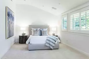 34 Roberts Way, Hillsborough, CA 94010 - Photo 20