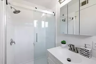 4794 Parkwest Dr, San Jose, CA 95130 - Photo 20