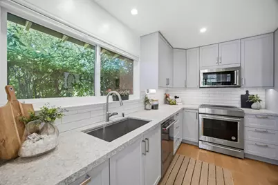 8 Calypso Ln, San Carlos, CA 94070 - Photo 14