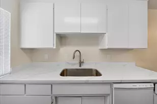 1627 Cherokee Dr, Salinas, CA 93906 - Photo 1