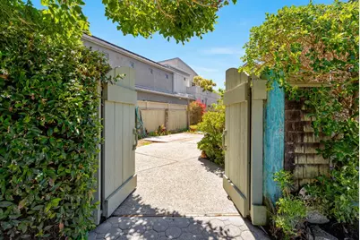 3020 Pleasure Point Dr, Santa Cruz, CA 95062 - Photo 18