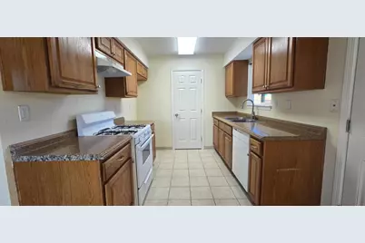 131 Leeds Ave, King City, CA 93930 - Photo 6
