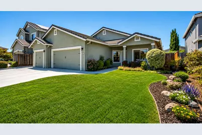 1691 Albany Ct, Hollister, CA 95023 - Photo 2