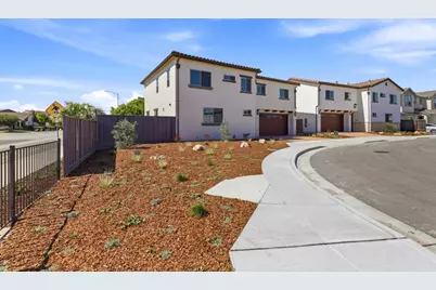 1001 Amore St, Hollister, CA 95023 - Photo 4