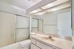 150 Checkers Dr, San Jose, CA 95116 - Photo 24