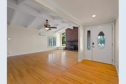 2045 Jefferson Dr, Gilroy, CA 95020 - Photo 2