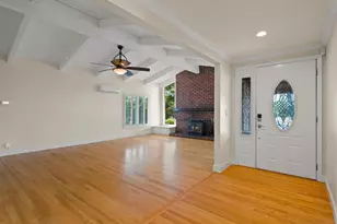 2045 Jefferson Dr, Gilroy, CA 95020 - Photo 2