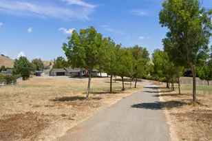 2045 Jefferson Dr, Gilroy, CA 95020 - Photo 32