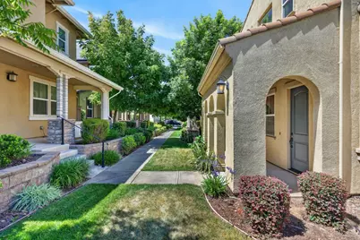 1611 Bonanza Ln, Folsom, CA 95630 - Photo 4