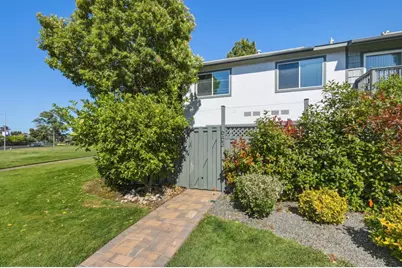 953 Diaz Ln, Foster City, CA 94404 - Photo 26