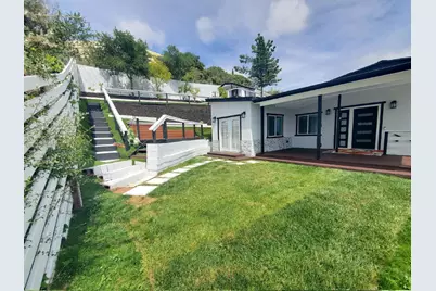 1068 Central Blvd, Hayward, CA 94542 - Photo 6
