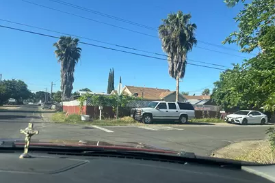 1900 Kenneth St, Modesto, CA 95351 - Photo 14