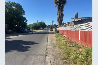 1900 Kenneth St, Modesto, CA 95351 - Photo 16