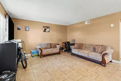 402 E Bianchi Rd 1, Stockton, CA 95207 - Photo 8