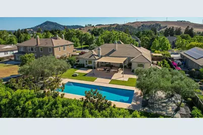 19080 Clayton Ave, Morgan Hill, CA 95037 - Photo 4