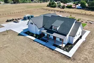 15400 Seymour Ave, San Martin, CA 95046 - Photo 4