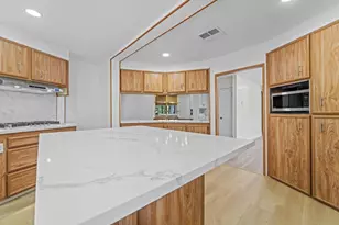 294 Chateau La Salle Dr 294, San Jose, CA 95111 - Photo 16