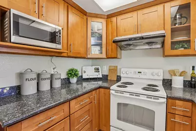 63 Silcreek Dr, San Jose, CA 95116 - Photo 12