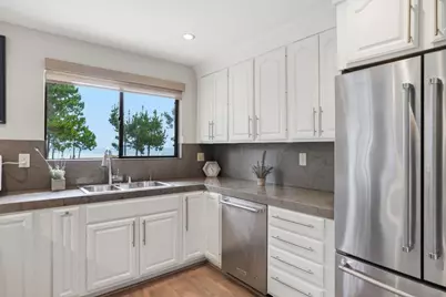 70 Forest Ridge Rd 1, Monterey, CA 93940 - Photo 2