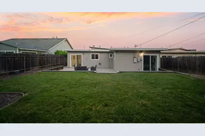 1425 Royal Ave, San Mateo, CA 94401 - Photo 24