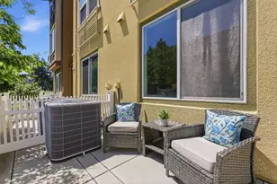 231 Peppermint Tree Ter 3, Sunnyvale, CA 94086 - Photo 4