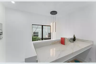 300 Klamath St, Brisbane, CA 94005 - Photo 8