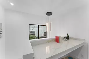 300 Klamath St, Brisbane, CA 94005 - Photo 8