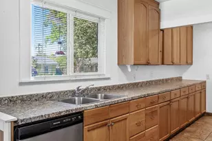 1102 California Ave, Los Banos, CA 93635 - Photo 6