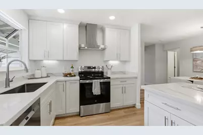 19681 Drake Dr, Cupertino, CA 95014 - Photo 16