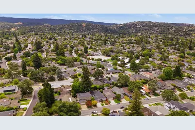 1654 Chestnut St, San Carlos, CA 94070 - Photo 46