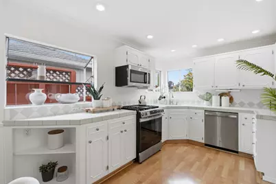 1654 Chestnut St, San Carlos, CA 94070 - Photo 14