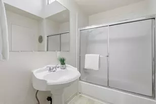 1003-1005 Zarick Dr, San Jose, CA 95129 - Photo 16