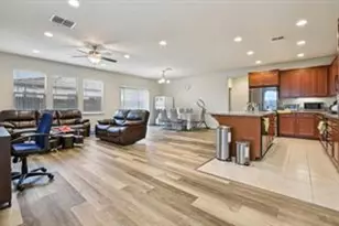 7905 Springarden Wy, Sacramento, CA 95828 - Photo 2