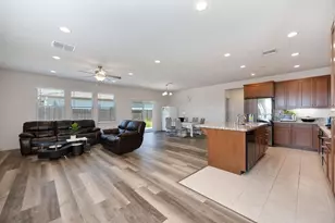 7905 Springarden Wy, Sacramento, CA 95828 - Photo 18