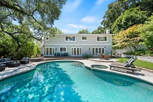 220 Robin Rd, Hillsborough, CA 94010 - Photo 22