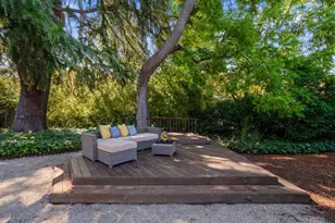 1677 Mariposa Ave, Palo Alto, CA 94306 - Photo 16